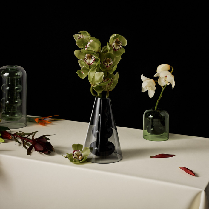 花瓶怎麼選？從尺寸、材質到空間搭配，一次掌握花器挑選方法（含北歐花器推薦）