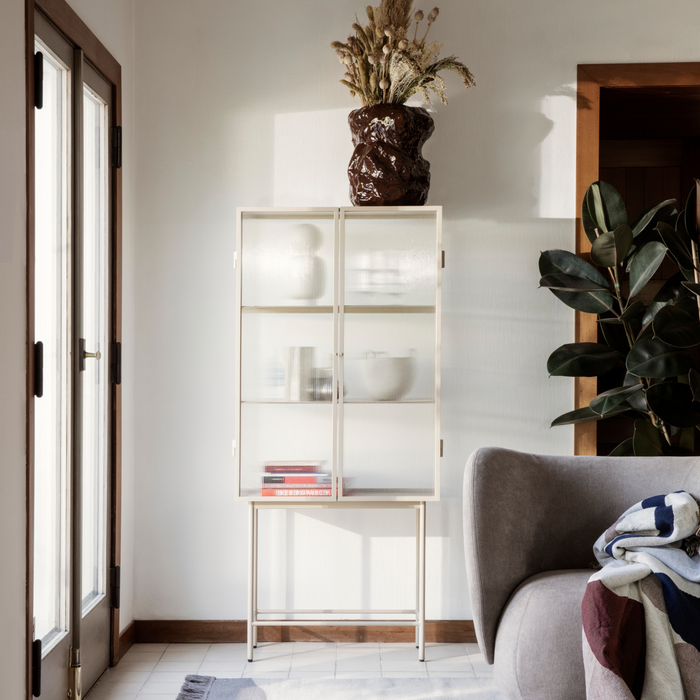 北歐進口家具 ferm LIVING Haze Vitrine 玻璃門櫃