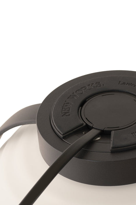 北歐進口燈具 New Works Lantern 無線桌燈