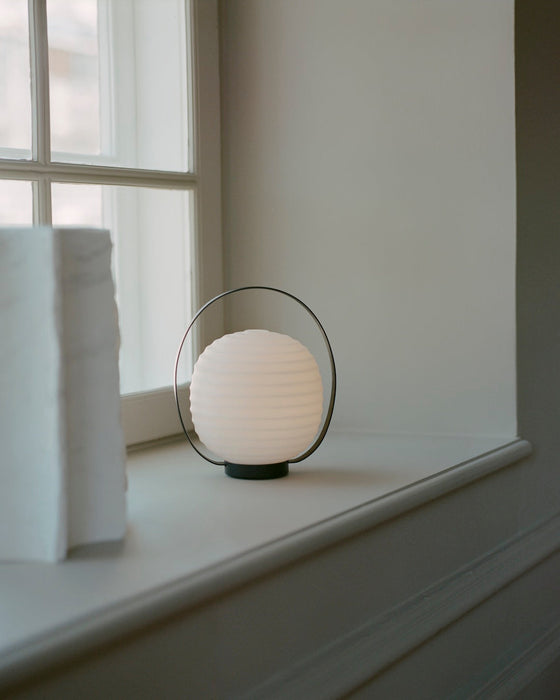北歐進口燈具 New Works Lantern 無線桌燈