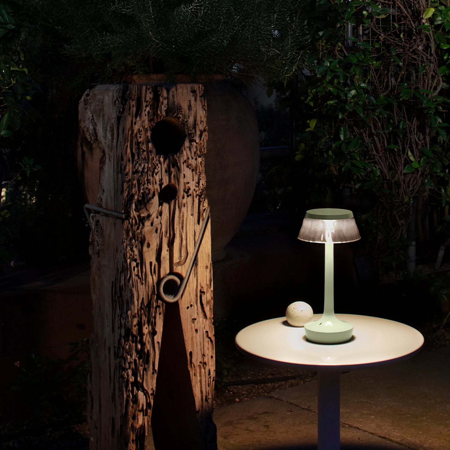 義大利燈具名品 Flos Bon Jour Unplugged 無線桌燈｜台灣總代理潤舍．生活家居