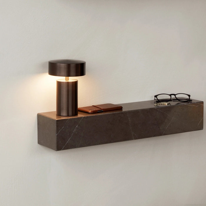 北歐進口桌燈推薦｜Audo 輕巧復古充電式桌燈 Column Table Lamp IP44 北歐丹麥燈飾推薦 Menu