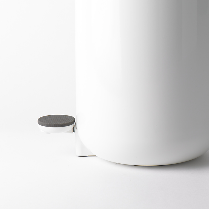 質感垃圾桶｜Audo 衛浴踩踏式垃圾桶 Pedal Bin, Norm 北歐丹麥衛浴用品推薦 Ｍenu