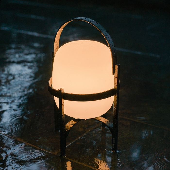 進口桌燈 - 西班牙 Santa & Cole 提籃桌燈 (黑色 / 充電式 / 室內外兩用 ) Cestita Alubat Table Lamp，進口燈具品牌