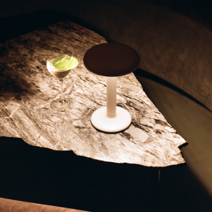 義大利進口燈飾｜Flos 古斯塔夫桌燈 (USB 充電款) Gustave Table Lamp