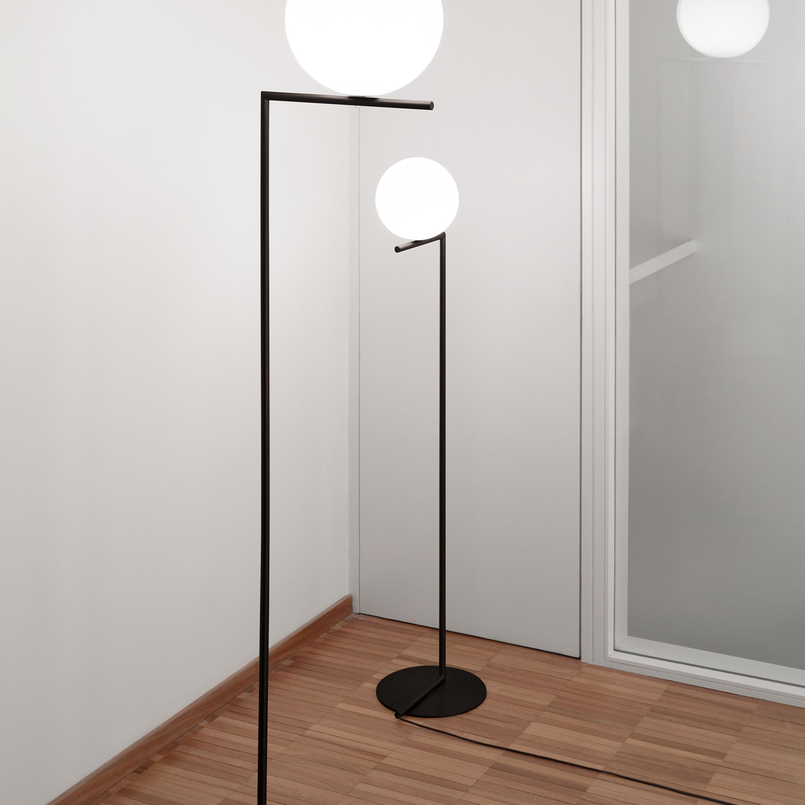 義大利進口立燈 — Flos IC Light 恆星立燈｜義大利燈具名品 Flos 總代理：潤舍・生活家居