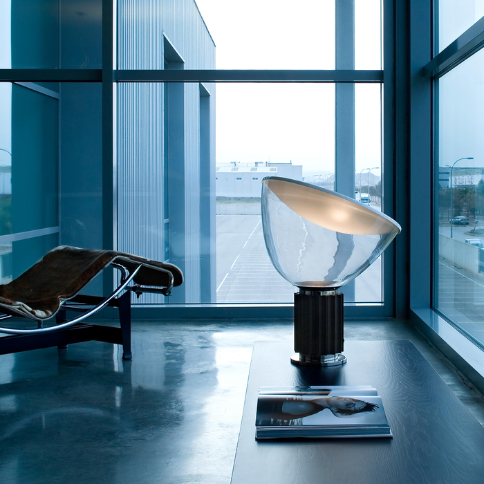 義大利桌燈 — Flos 羅馬神話玻璃桌燈 Flos Taccia Small Glass Table Lamp 義大利進口燈具