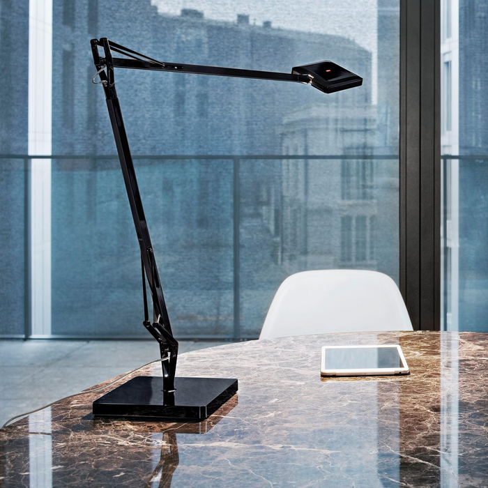 Flos Kelvin Edge Table Lamp with Base 凱文檯燈 (H41 cm / 含變換色溫)