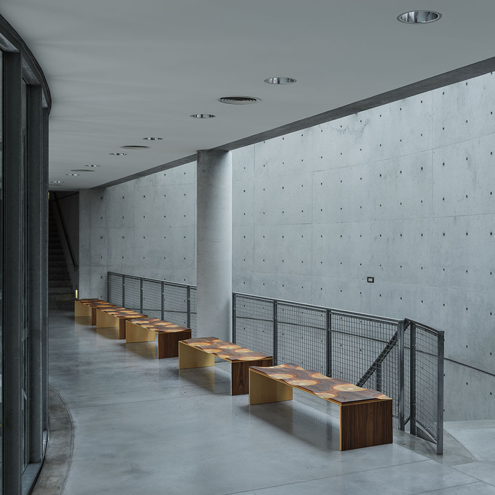 高級義大利家具 - 伊東豐雄漣漪原木長凳 Horm Ripples Bank Bench