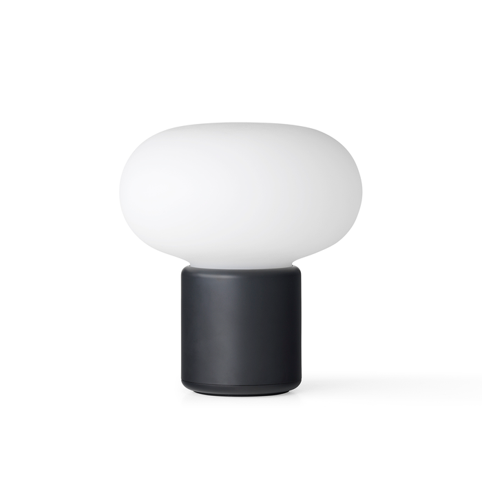 北歐進口燈具｜New Works 約翰充電式桌燈／露營燈 Karl-Johan Portable Table Lamp 北歐丹麥極簡傢具品牌