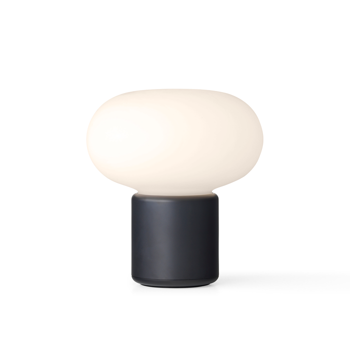 北歐進口燈具｜New Works 約翰充電式桌燈／露營燈 Karl-Johan Portable Table Lamp 北歐丹麥極簡傢具品牌