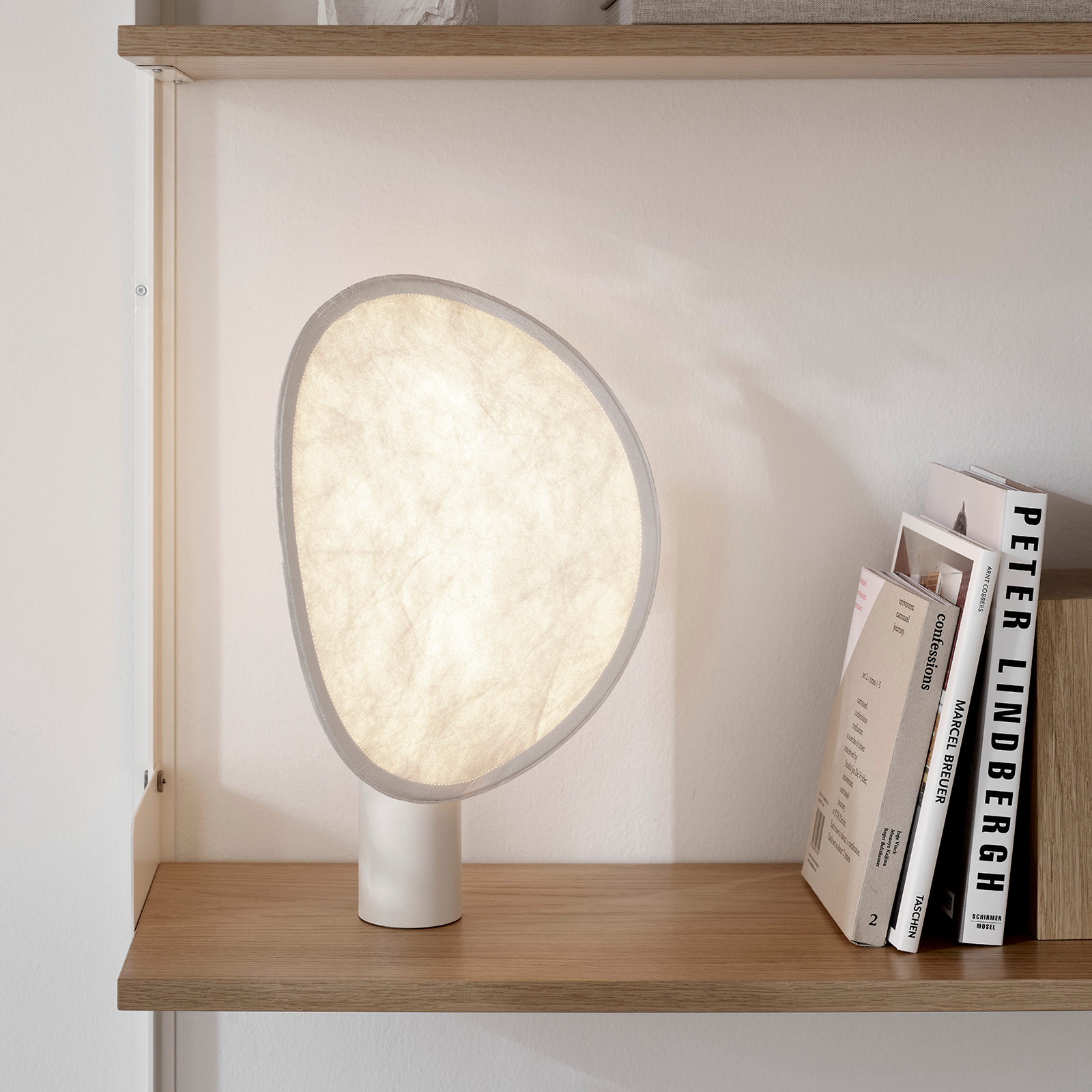 北歐進口燈具｜New Works 坦思漂浮雲朵充電式桌燈／露營燈 Tense Portable Table Lamp 北歐丹麥極簡傢具品牌