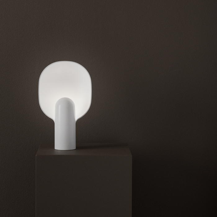 【 精選現貨優惠 】New Works Ware Table Lamp E12version 圓扇桌燈