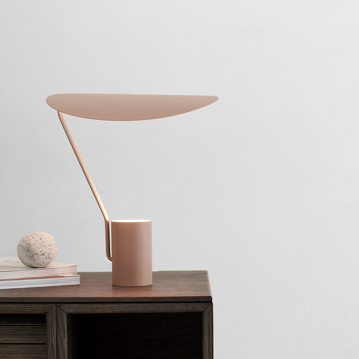 北歐進口燈具｜Northern 屋簷桌燈 Ombre Table Lamp