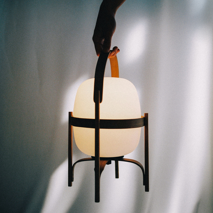 進口桌燈 - 西班牙 Santa & Cole 提籃桌燈 (櫻桃木 / 充電式) Cestita Bateria Portable Table Lamp，進口燈具品牌