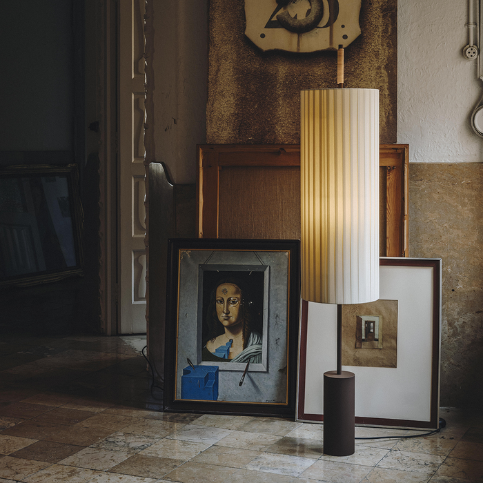 進口立燈 - 西班牙 Santa & Cole 朵莉卡系列 摺紡造型 線條 立燈 Dorica Floor Lamp，進口燈具品牌