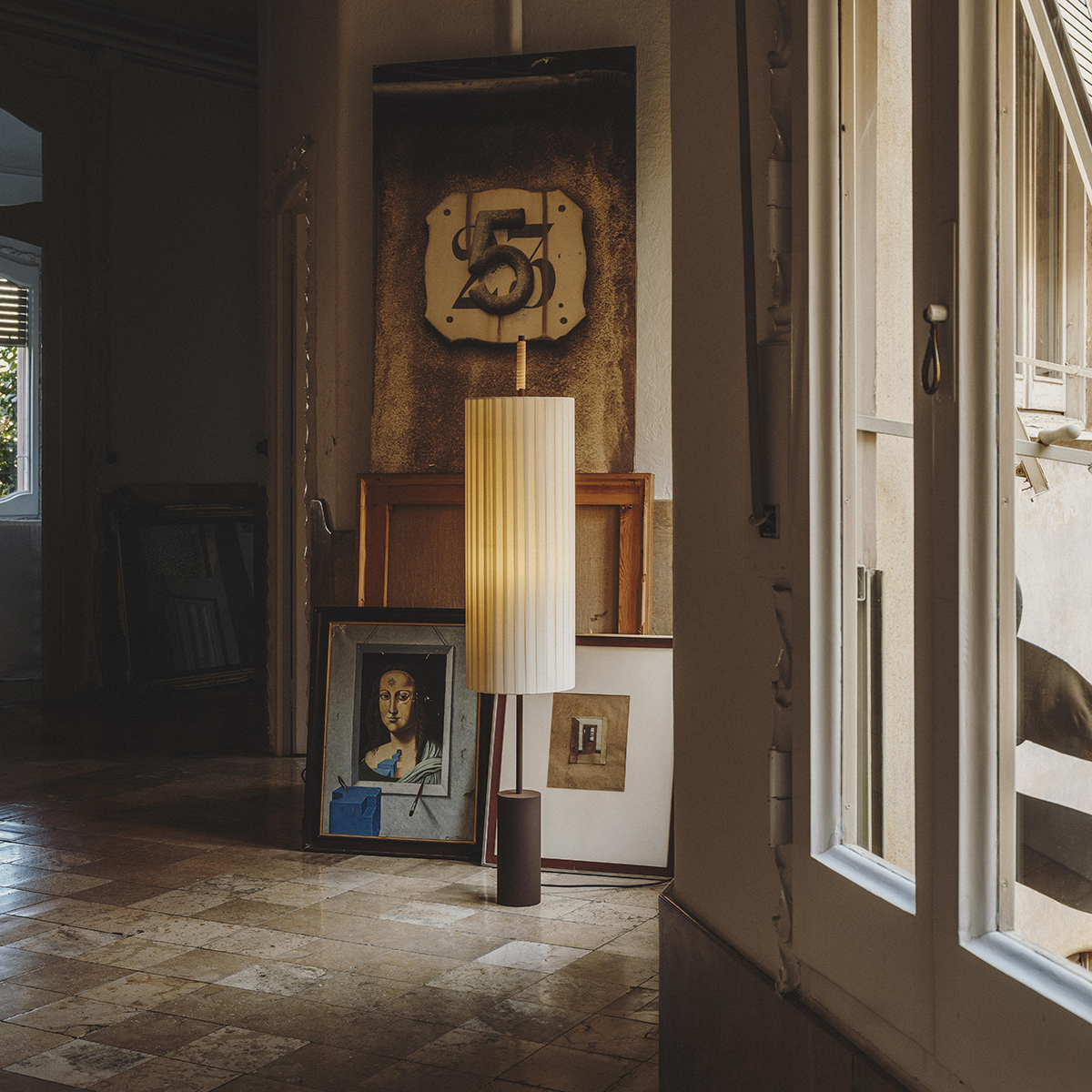 進口立燈 - 西班牙 Santa & Cole 朵莉卡系列 摺紡造型 線條 立燈 Dorica Floor Lamp，進口燈具品牌