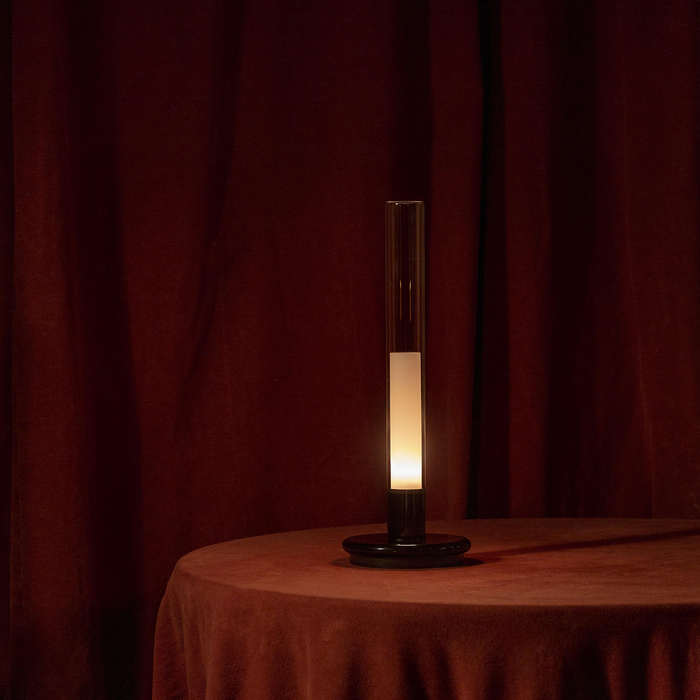 進口桌燈 — 西班牙 Santa Cole 燭光系列 油燈造型 無線充電式桌燈 Sylvestrina Table Lamp，進口燈具品牌