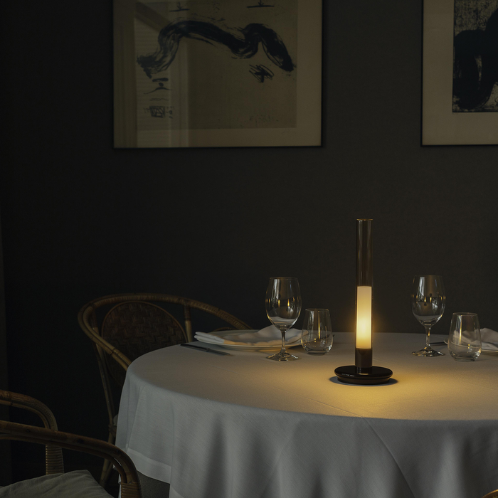 進口桌燈 — 西班牙 Santa Cole 燭光系列 油燈造型 無線充電式桌燈 Sylvestrina Table Lamp，進口燈具品牌