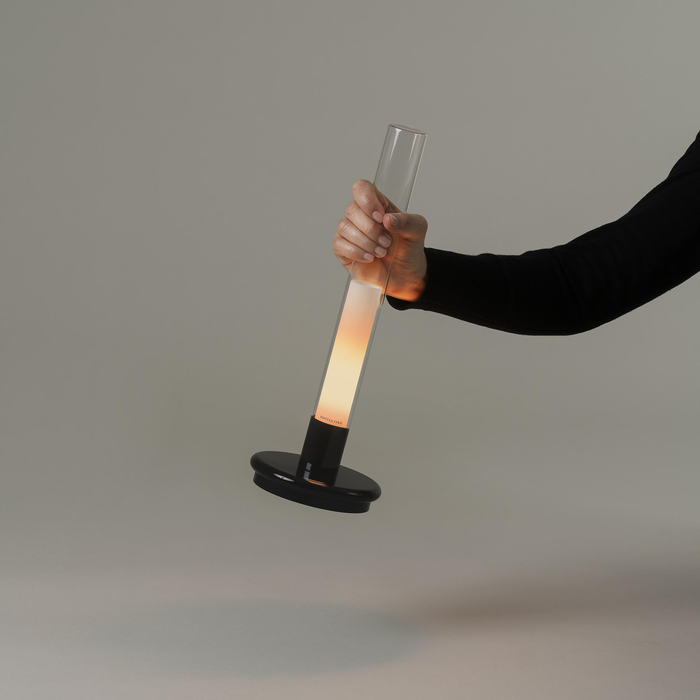 進口桌燈 — 西班牙 Santa Cole 燭光系列 油燈造型 無線充電式桌燈 Sylvestrina Table Lamp，進口燈具品牌