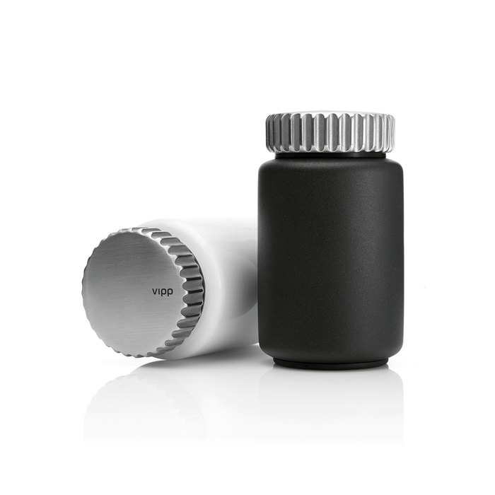 研磨罐 / 調味罐｜Vipp Kitchen 263 鹽與胡椒研磨罐組 Salt & Pepper Set 