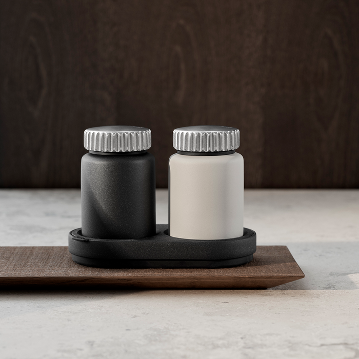 研磨罐 / 調味罐｜Vipp Kitchen 263 鹽與胡椒研磨罐組 Salt & Pepper Set 