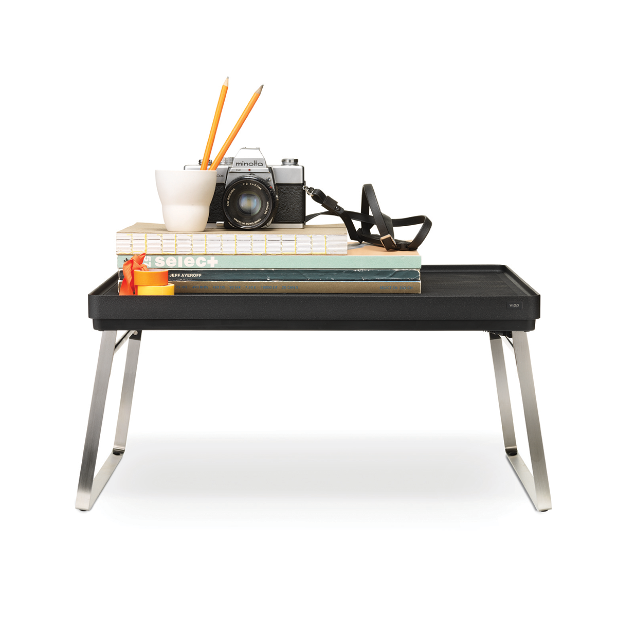 Vipp Mini Table 401 多用途 隨行桌 / 電腦桌 / 早餐桌 / 托盤 - Luxury Life 傢俱、燈飾、生活配件